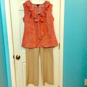 Ladies Banana Republic ruffled blouse